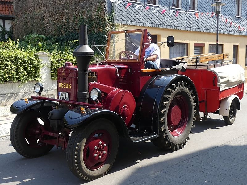 Gro&szlig;er Umzug zum Ellricher Sch&uuml;tzenfest