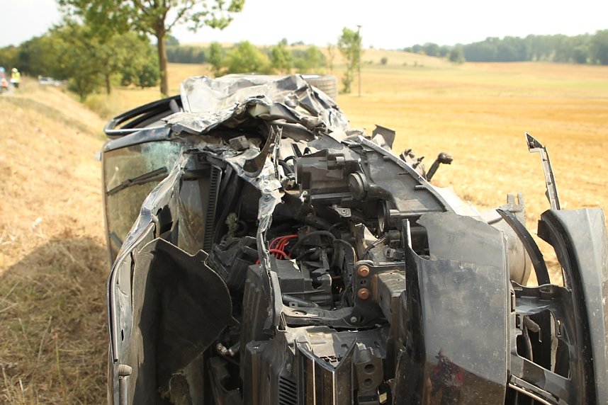 Schwerer Unfall auf der B 243