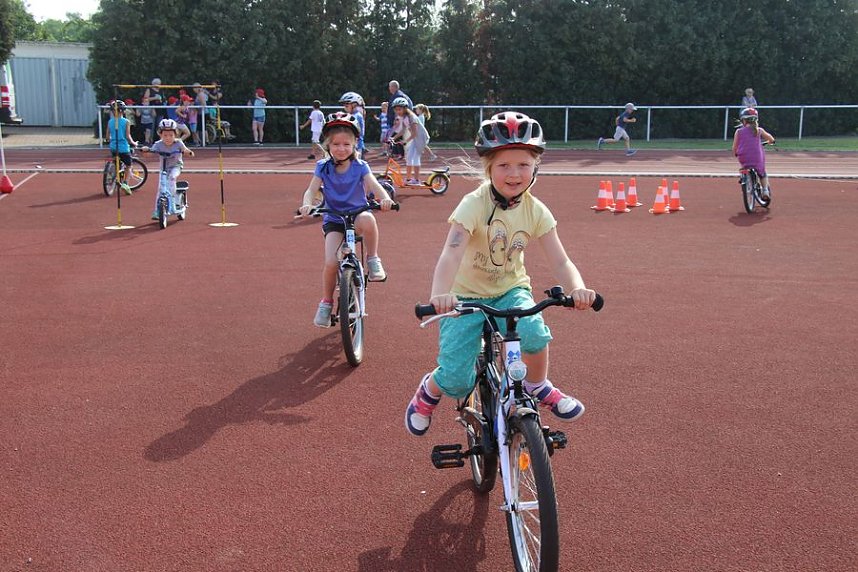 Schulanfangsaktionstag auf dem Hohekreuz-Sportplatz