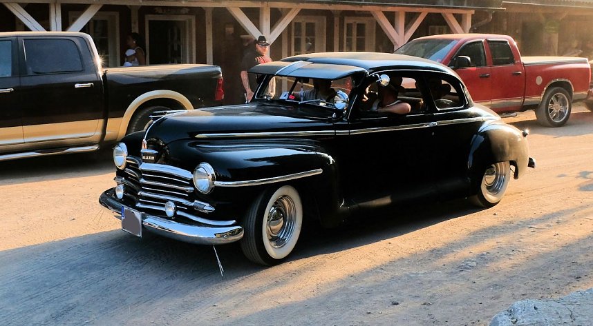 US-Cars in der Westernstadt