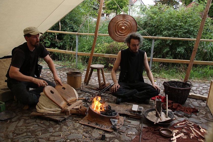 Arch&auml;ologie zum Anfassen beim Heringer Schlossfest