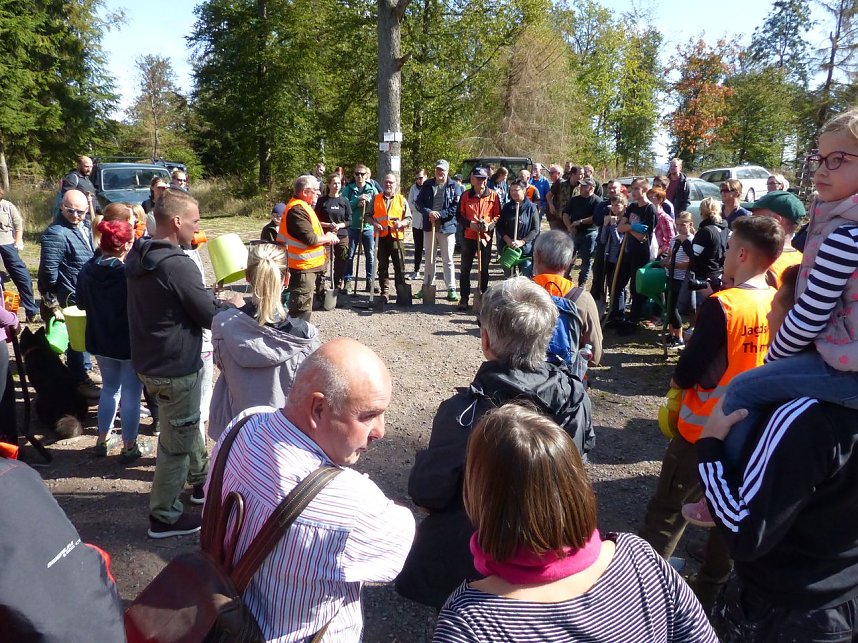 1.000 Stecklinge m&uuml;ssen in die Erde