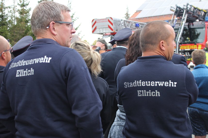 Drehleiter&uuml;bergabe Bleicherode