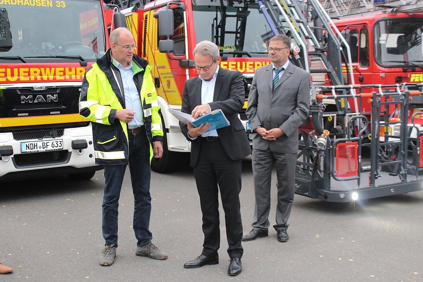 Drehleiter&uuml;bergabe Bleicherode