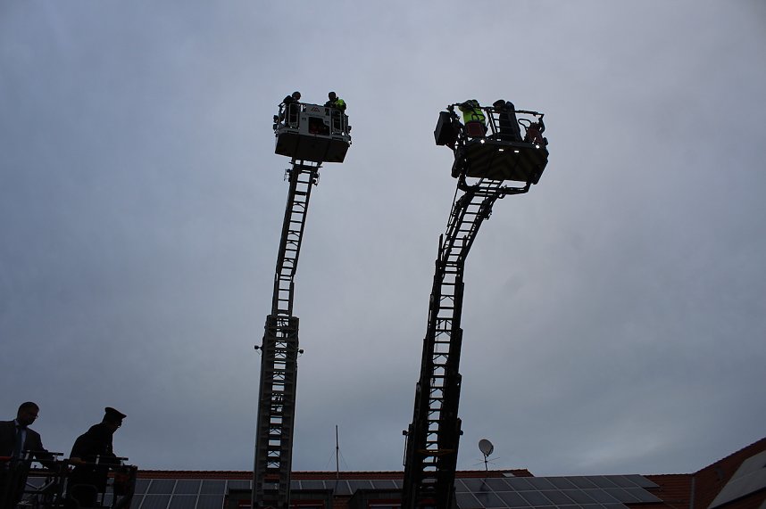 Drehleiter&uuml;bergabe Bleicherode