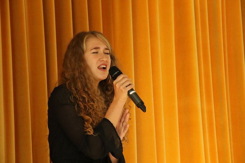 Neue Studierende begr&uuml;&szlig;t