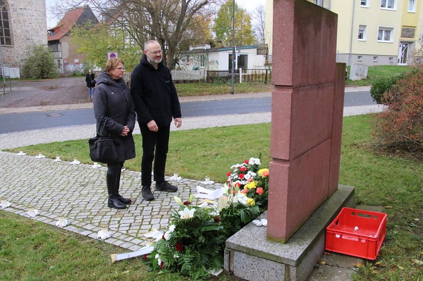 Kranzniederlegung und Gedenken zur Reichspogromnacht vor 81 Jahren