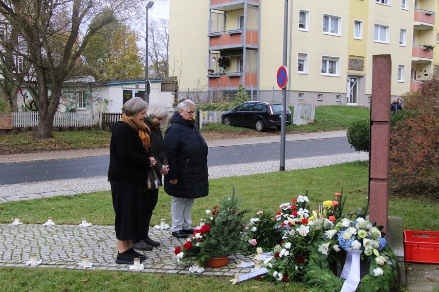 Kranzniederlegung und Gedenken zur Reichspogromnacht vor 81 Jahren