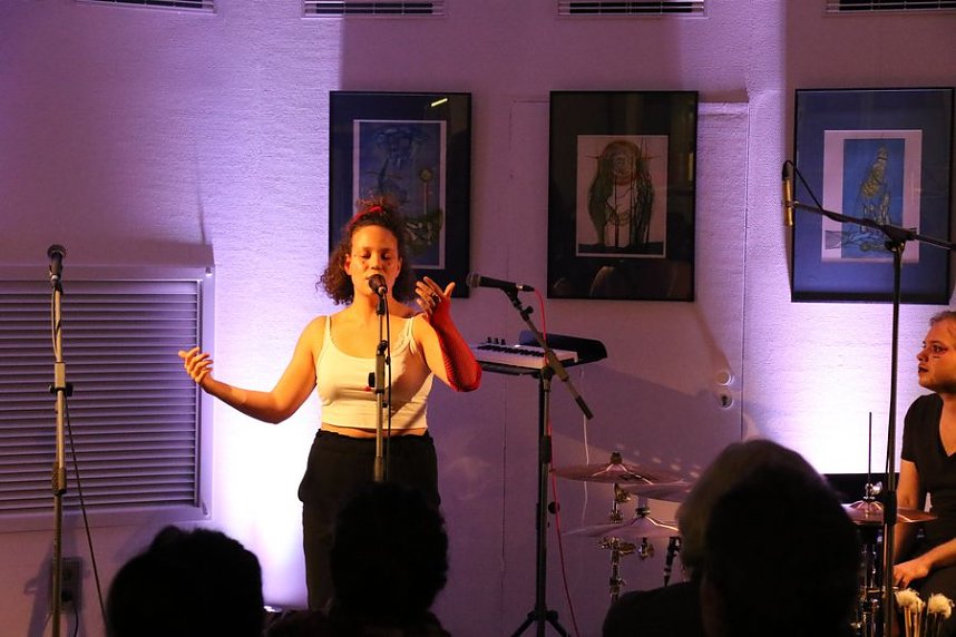 Robin Damm und Band in der Kreissparkasse Nordhausen