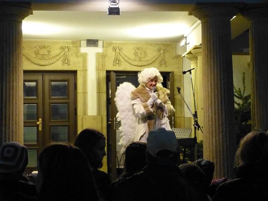 4. T&uuml;rchen am Theater-Adventskalender