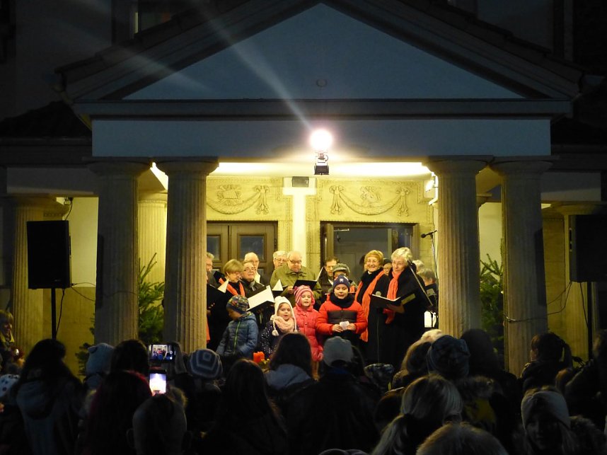 4. T&uuml;rchen am Theater-Adventskalender