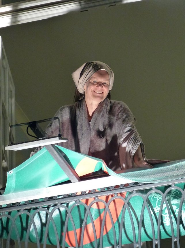 Roland, Weihnachtsmann und Oberb&uuml;rgermeister am Theater-Adventskalender