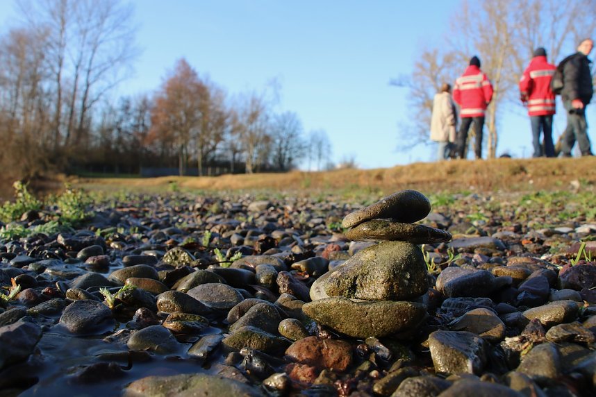 Eisbaden im Kiesschacht