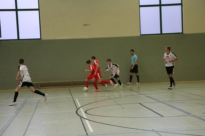 Hallenkreismeisterschaften der<b> C- und D- Junioren</b> statt und hier gibt es die Ergebnisse mit Bildergalerie bei der C-Jugend...