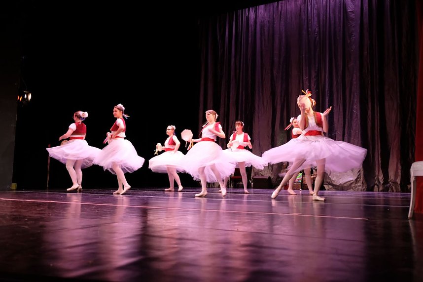 Tanzstudio Radeva im Theater