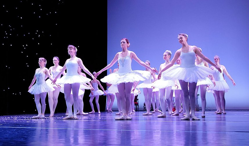 Tanzstudio Radeva im Theater