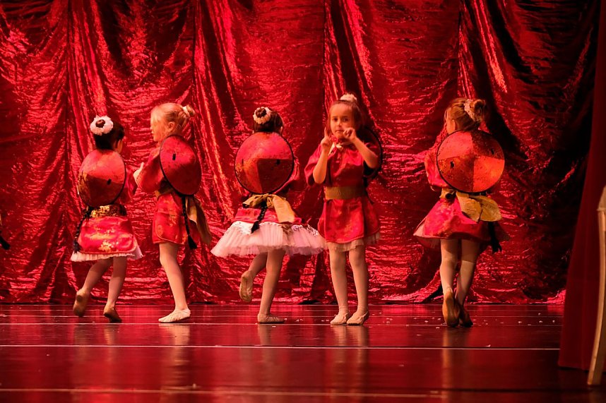 Tanzstudio Radeva im Theater