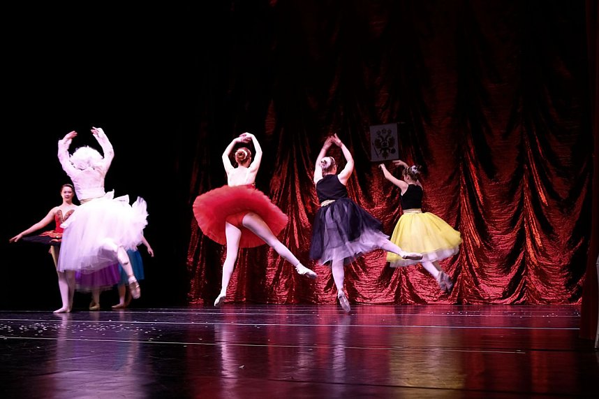 Tanzstudio Radeva im Theater