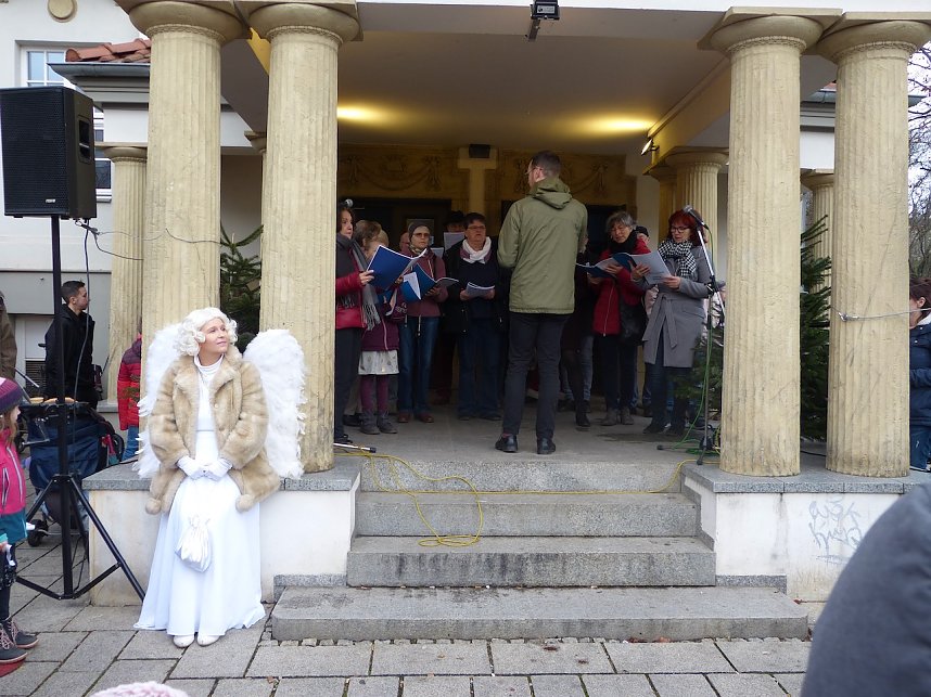 Hinter dem 24. Fenstert&uuml;rchen verbarg sich heute morgen der Weihnachtsmann h&ouml;chstpers&ouml;nlich