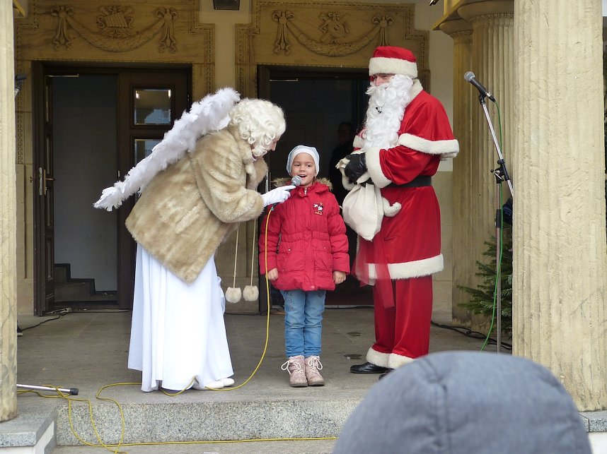 Hinter dem 24. Fenstert&uuml;rchen verbarg sich heute morgen der Weihnachtsmann h&ouml;chstpers&ouml;nlich