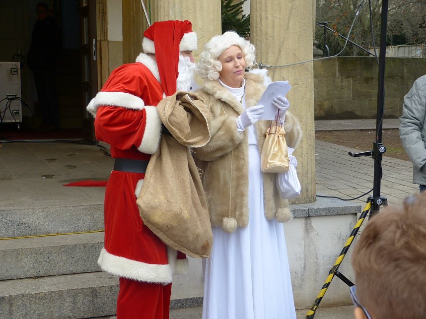 Hinter dem 24. Fenstert&uuml;rchen verbarg sich heute morgen der Weihnachtsmann h&ouml;chstpers&ouml;nlich