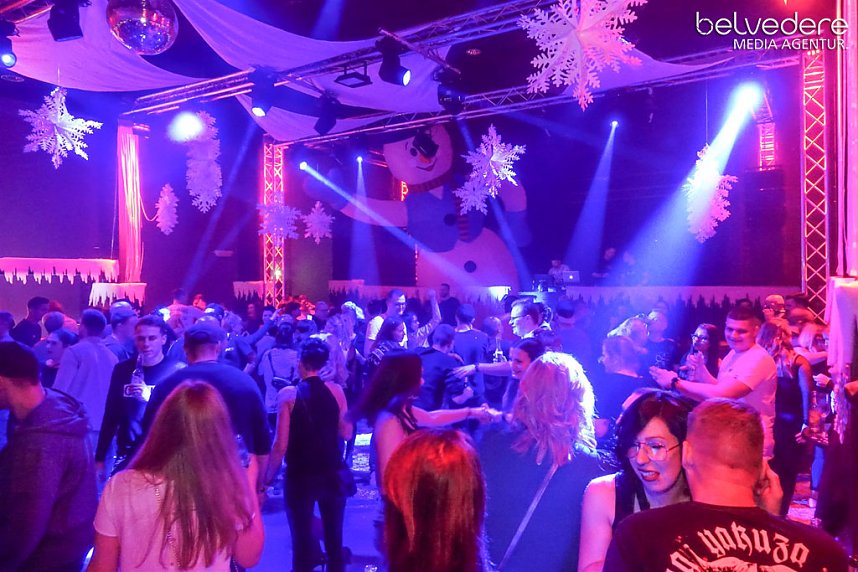 Party im Jugendclubhaus in Nordhausen - der Samstag