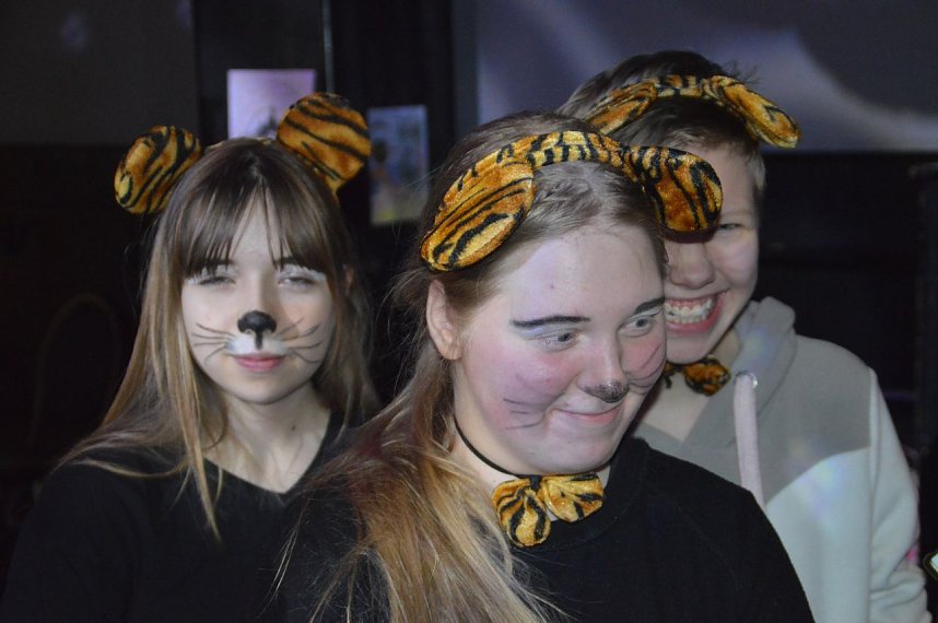 Erster gemeinsamer Schulfasching im Klubhaus 