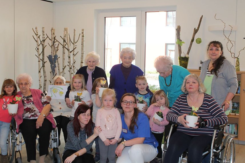 Fr&uuml;hling gemeinsam begr&uuml;&szlig;t