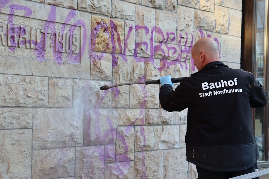 Schmierereien an st&auml;dtischen Fassaden