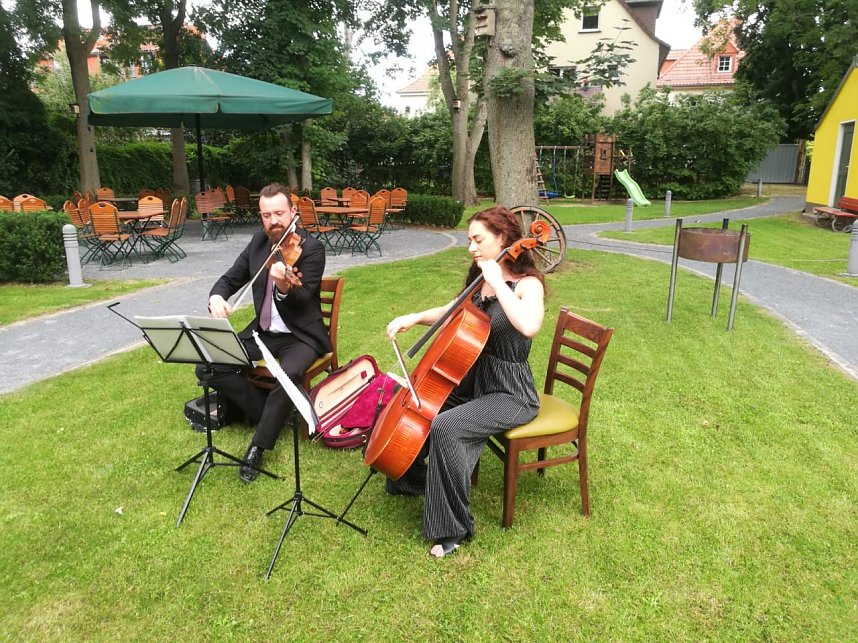 Die Nordh&auml;user Rotarier kamen in Kneiffs Garten nach langer Pause wieder zusammen