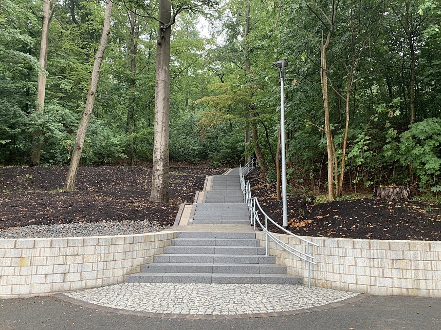 Einweihung der neuen Gehegetreppe