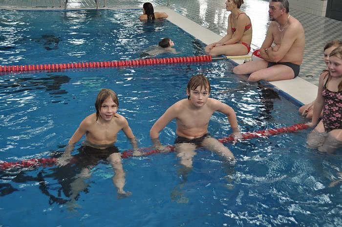 Mega-Poolparty im Badehaus