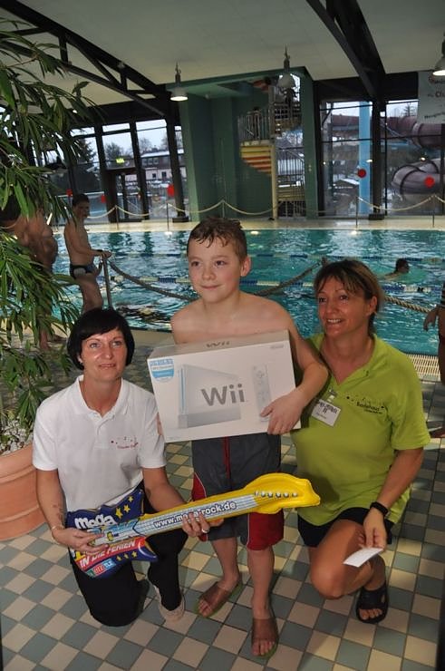 Mega-Poolparty im Badehaus