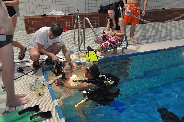 Mega-Poolparty im Badehaus