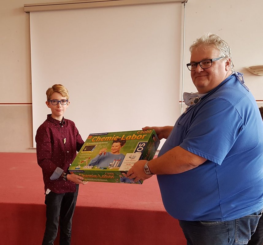 Auszeichung f&uuml;r erfolgreiche "Chemie-Kids"