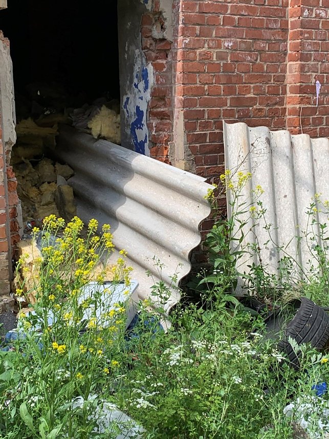 M&uuml;ll am Schacht Ludwigshall