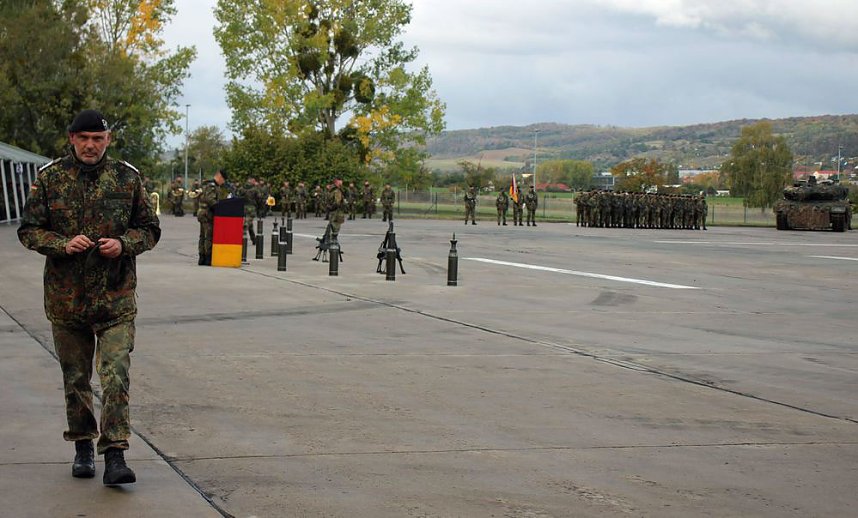Kommandeurswechsel beim Panzerbataillon 393 "Th&uuml;ringer L&ouml;we" in der Kyffh&auml;user Kaserne Bad Frankenhausen statt....