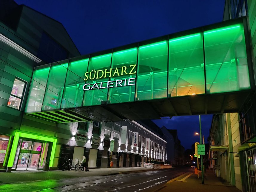 Peter Blei unterwegs im abendlichen Nordhausen