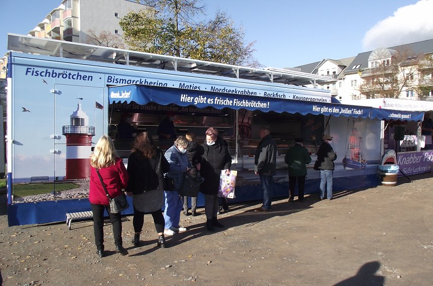 Marktschreier auf dem Bebel-Platz