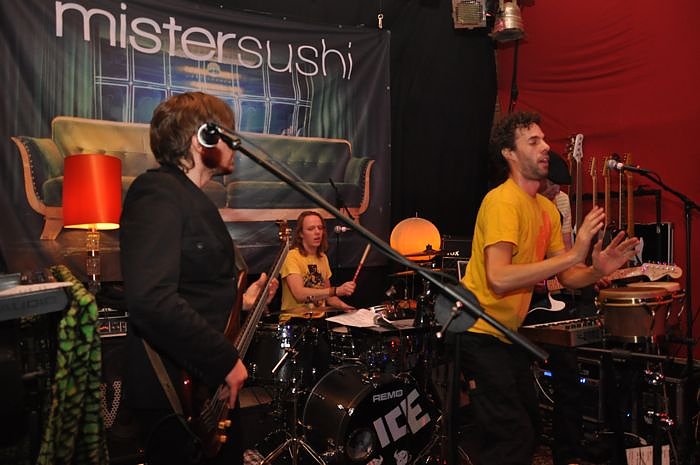 Mister Sushi & Mama Boom in der Destille