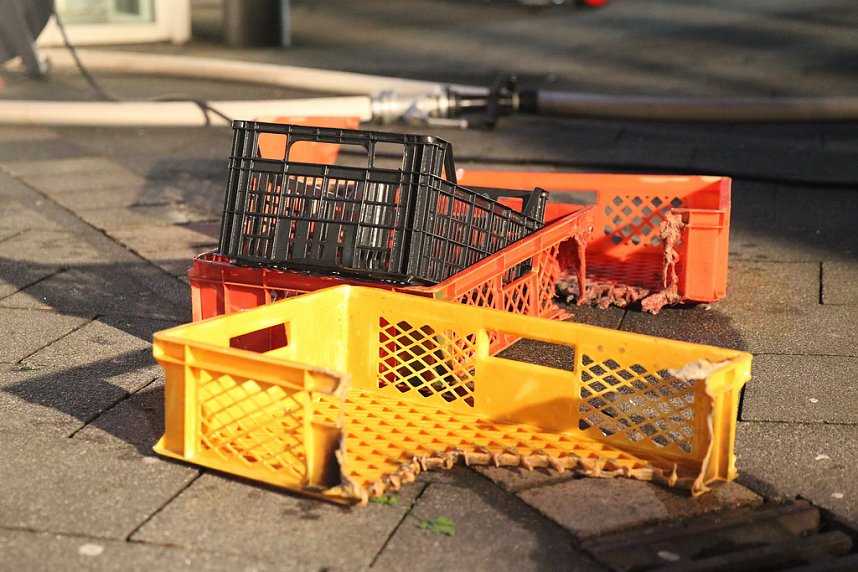 Feuerwehren im Einsatz an der Atrium-Passage