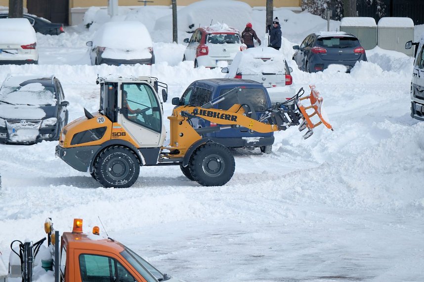 R&auml;umarbeiten auf dem August-Bebel-Platz