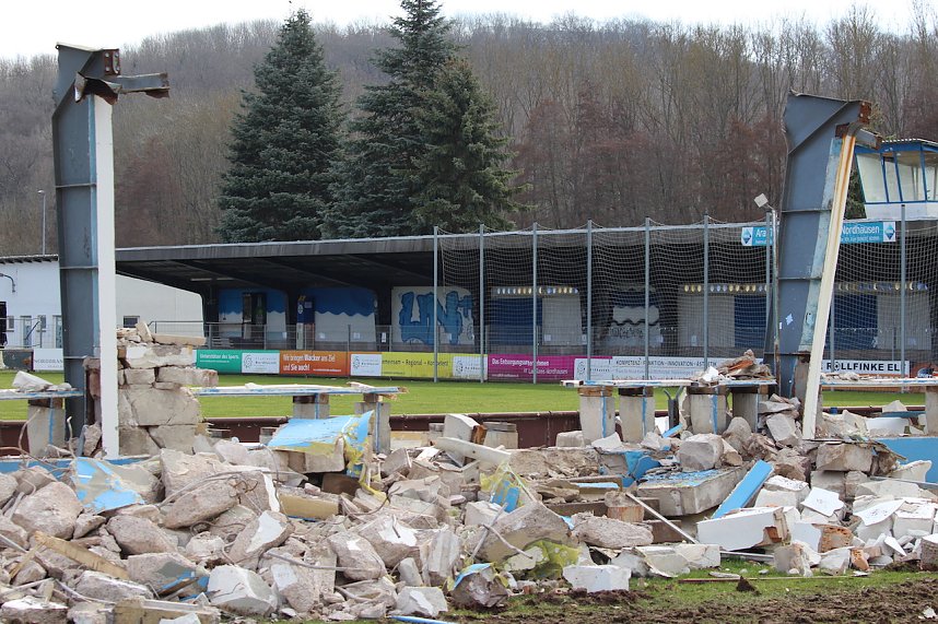 Ausblick &uuml;ber die abgerissene Trib&uuml;ne