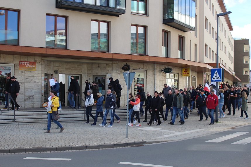 "Osterspaziergang" gegen die Corona-Ma&szlig;nahmen