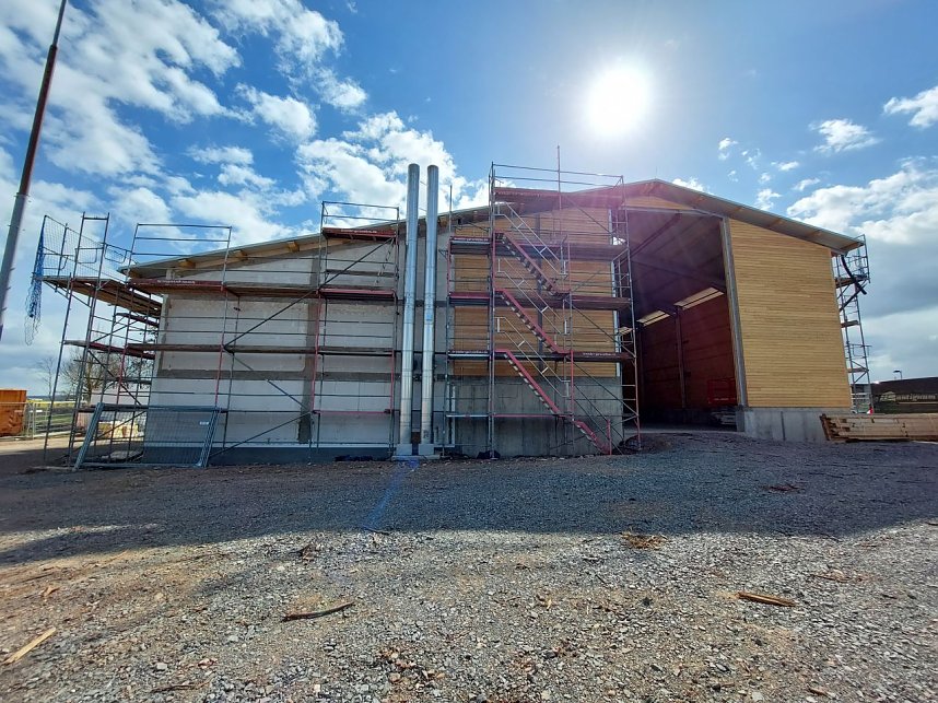 Biomasse-Heizkraftwerk in Betrieb genommen