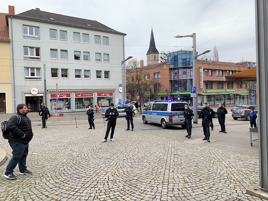 Spaziergang gegen die Lockdownma&szlig;nahmen der Regierung