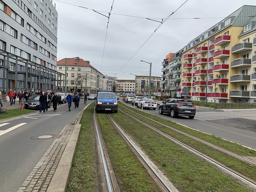 Spaziergang gegen die Lockdownma&szlig;nahmen der Regierung