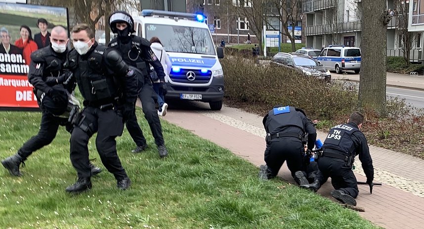 Spaziergang gegen die Lockdownma&szlig;nahmen der Regierung