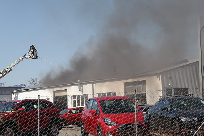 Brand eines Autohauses bei Nordhausen