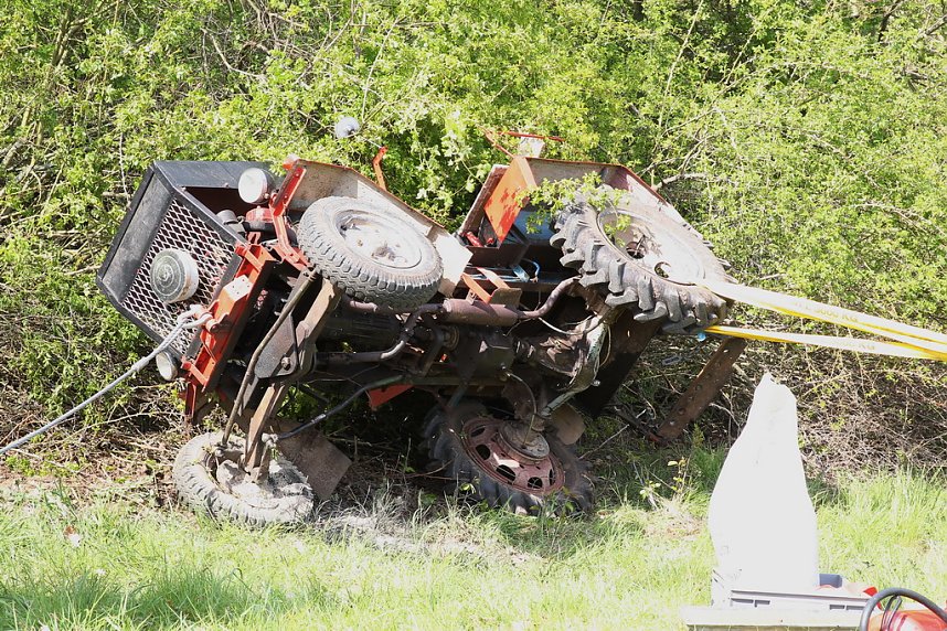Gespann &uuml;berschlug sich in der Goldenen Aue